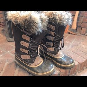 Sorel Joan of Ark Women’s Winter Boots